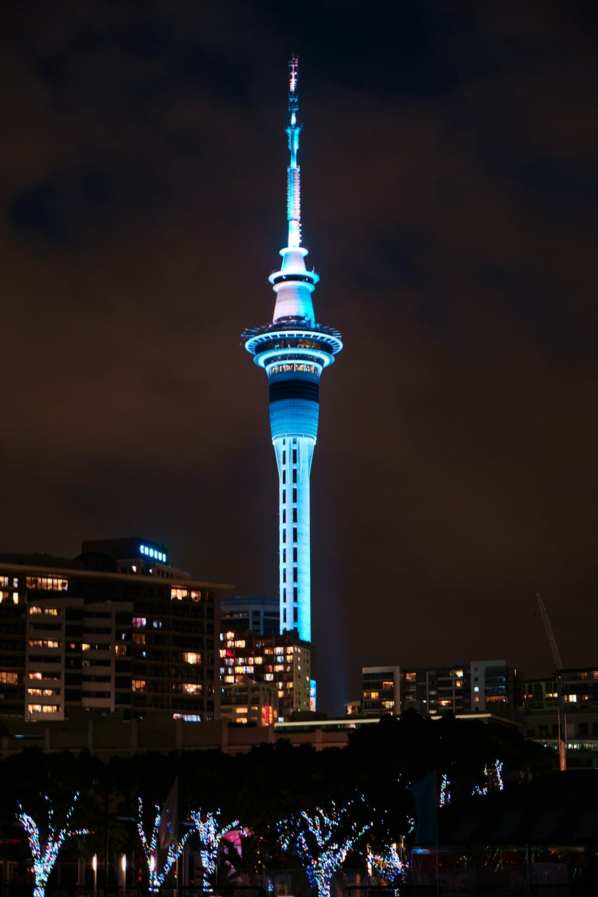 Cultural scene in Auckland, New Zealand — etiquette guide for travelers