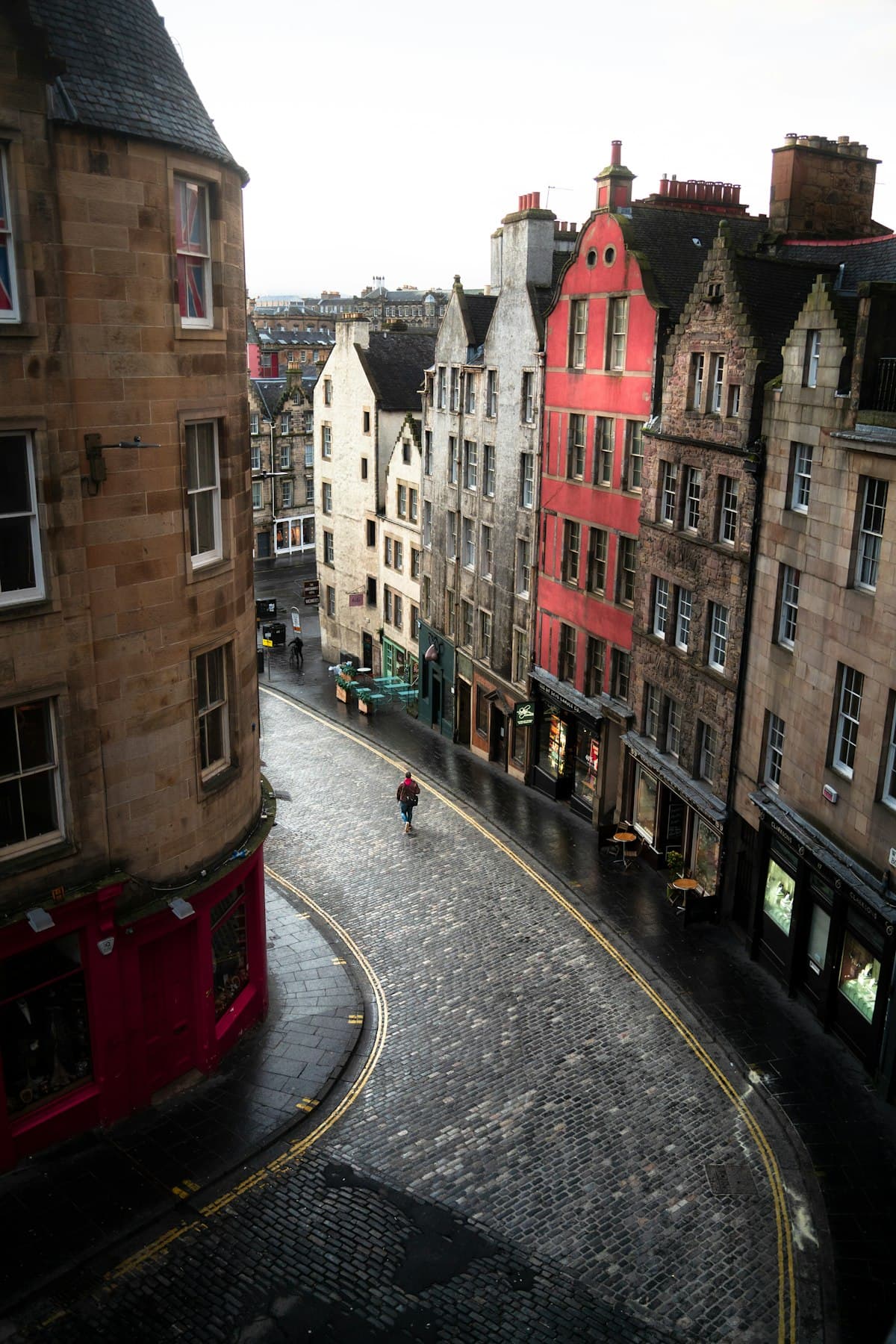 First-time visitor exploring Edinburgh, United Kingdom (Scotland)