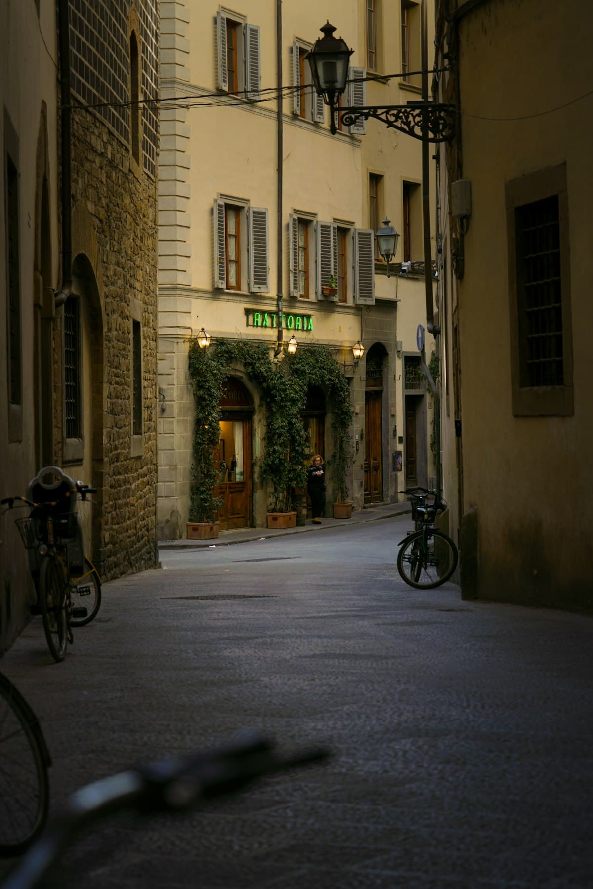Florence at night — nightlife and evening activities guide