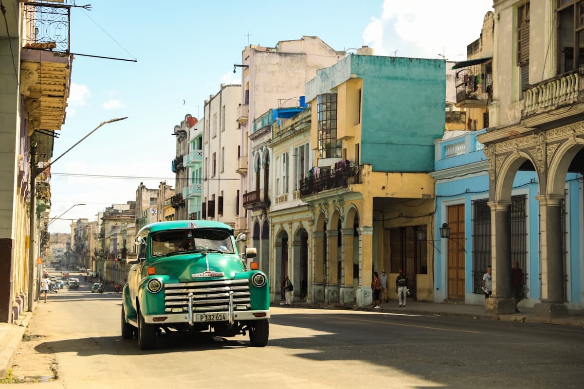 Public transportation in Havana, Cuba — getting around guide