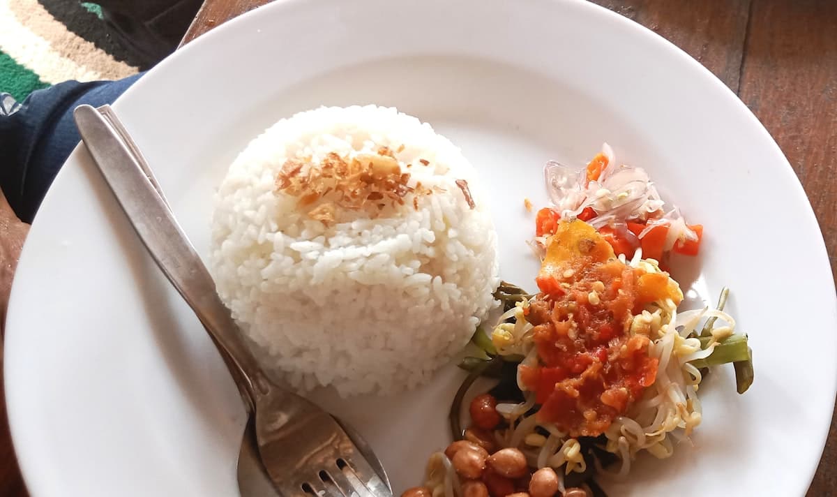 Delicious local food in Bali, Indonesia — food guide