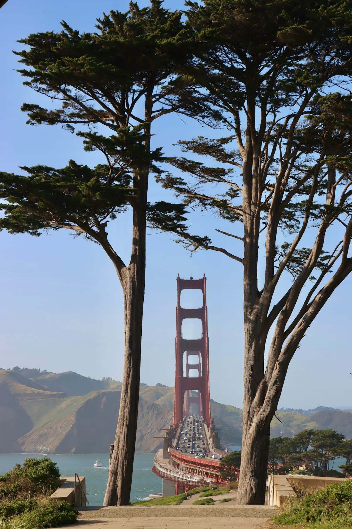 Cultural scene in San Francisco, United States — etiquette guide for travelers
