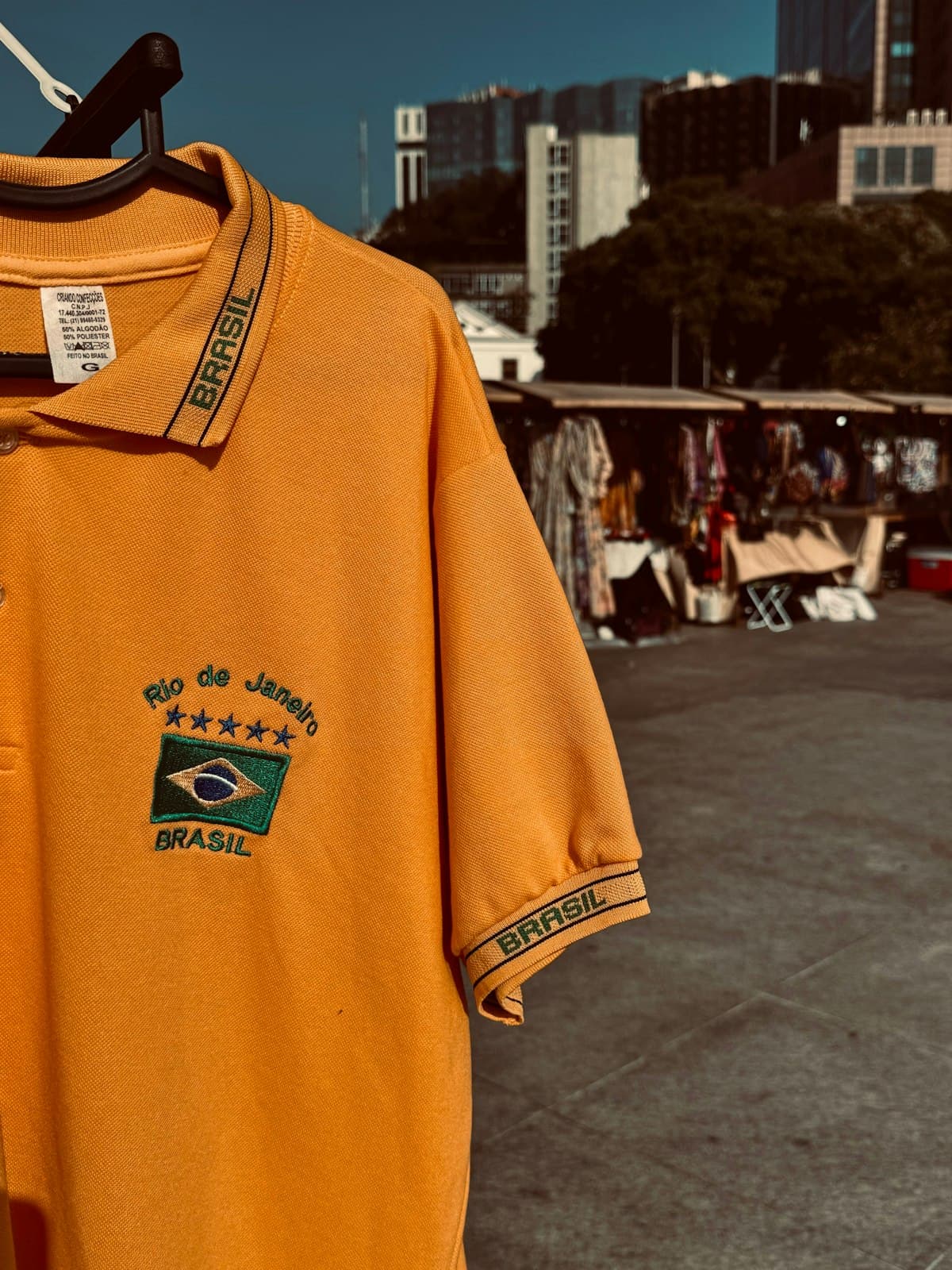 Bustling market in Rio de Janeiro, Brazil — shopping guide