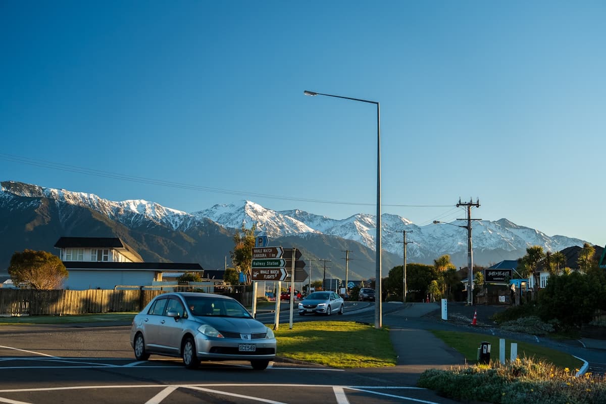 Charming neighborhood street in Queenstown, New Zealand — where to stay guide