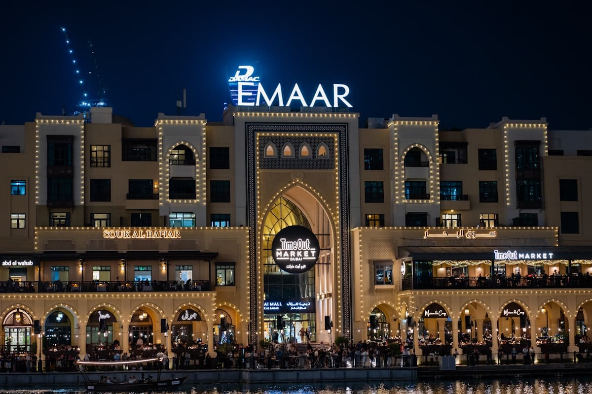 Dubai at night — nightlife and evening activities guide