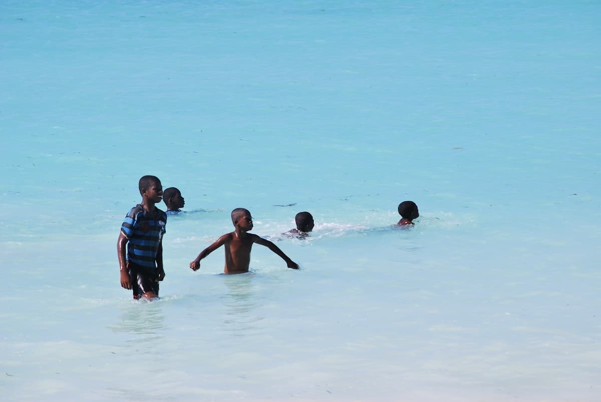 Family exploring Zanzibar, Tanzania — family travel guide