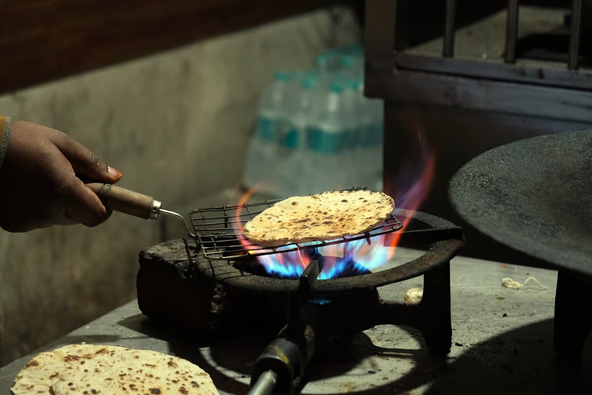 Delicious local food in Mumbai, India — food guide