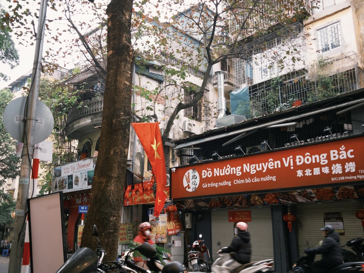 Delicious local food in Hanoi, Vietnam — food guide